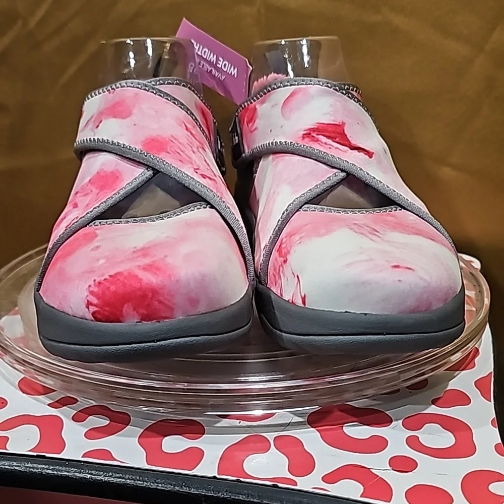 K Jambu Sneaks Pink grey 6.5 Wide fit dual velcro enclosure snug comfortable NWT